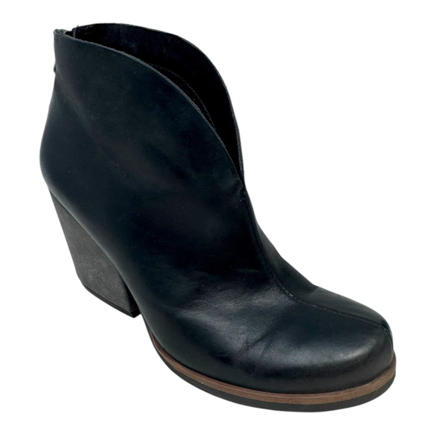 Shamira Boots Ankle Heels By Korks In Black, Size: 7