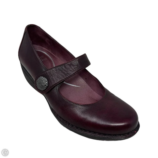 Shoes Heels Wedge By Dansko In Maroon, Size: 10 (40)