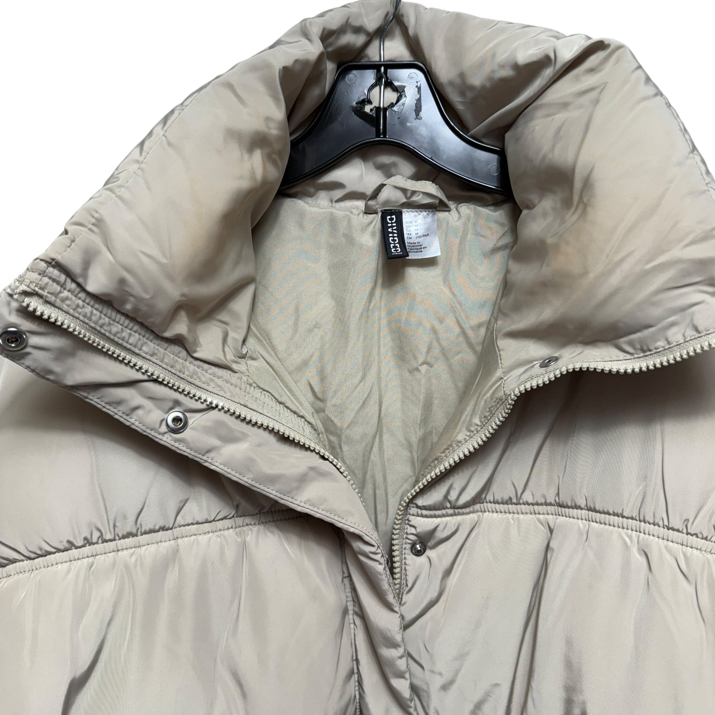 Coat Puffer & Quilted By Divided In Beige, Size: M