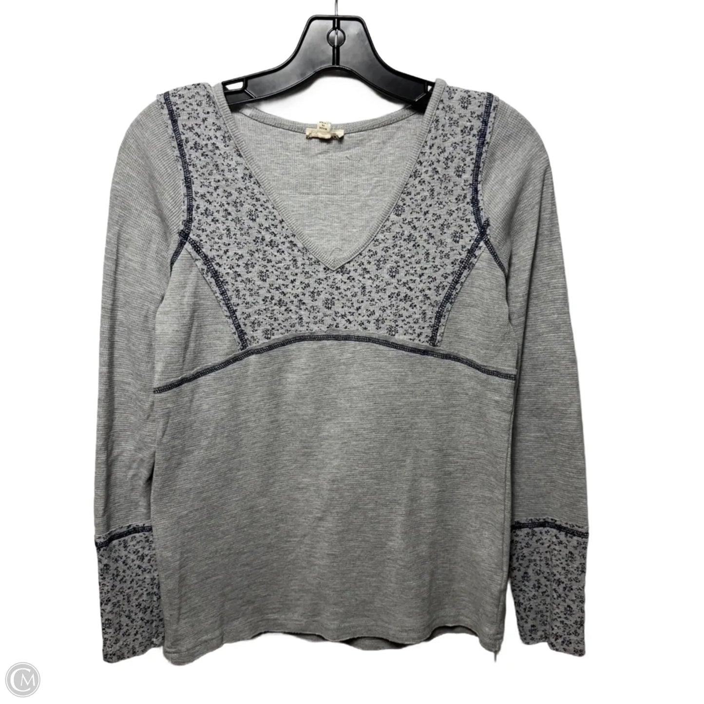 Top Long Sleeve By Pol In Grey, Size: S