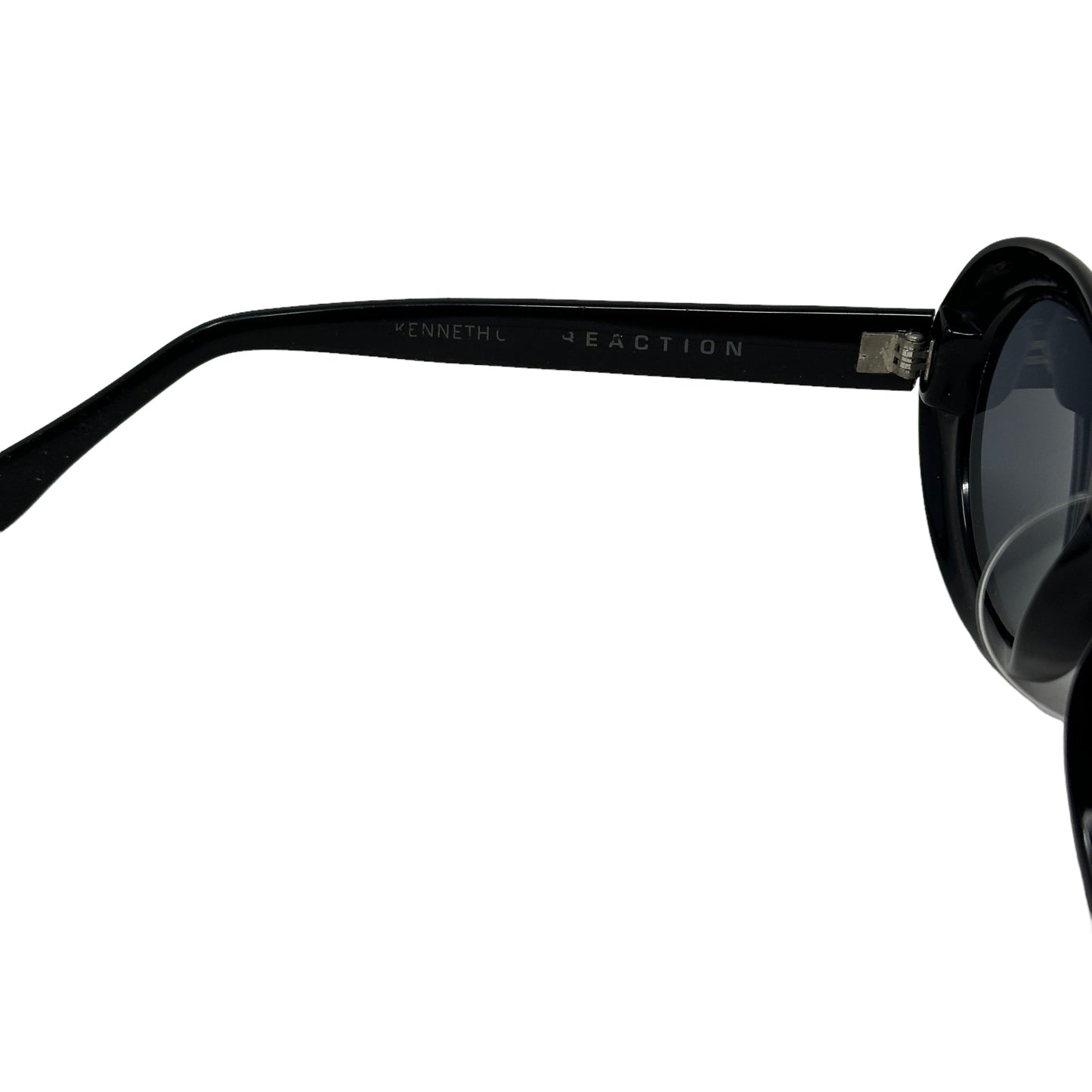 Oval Sunglasses By Kenneth Cole