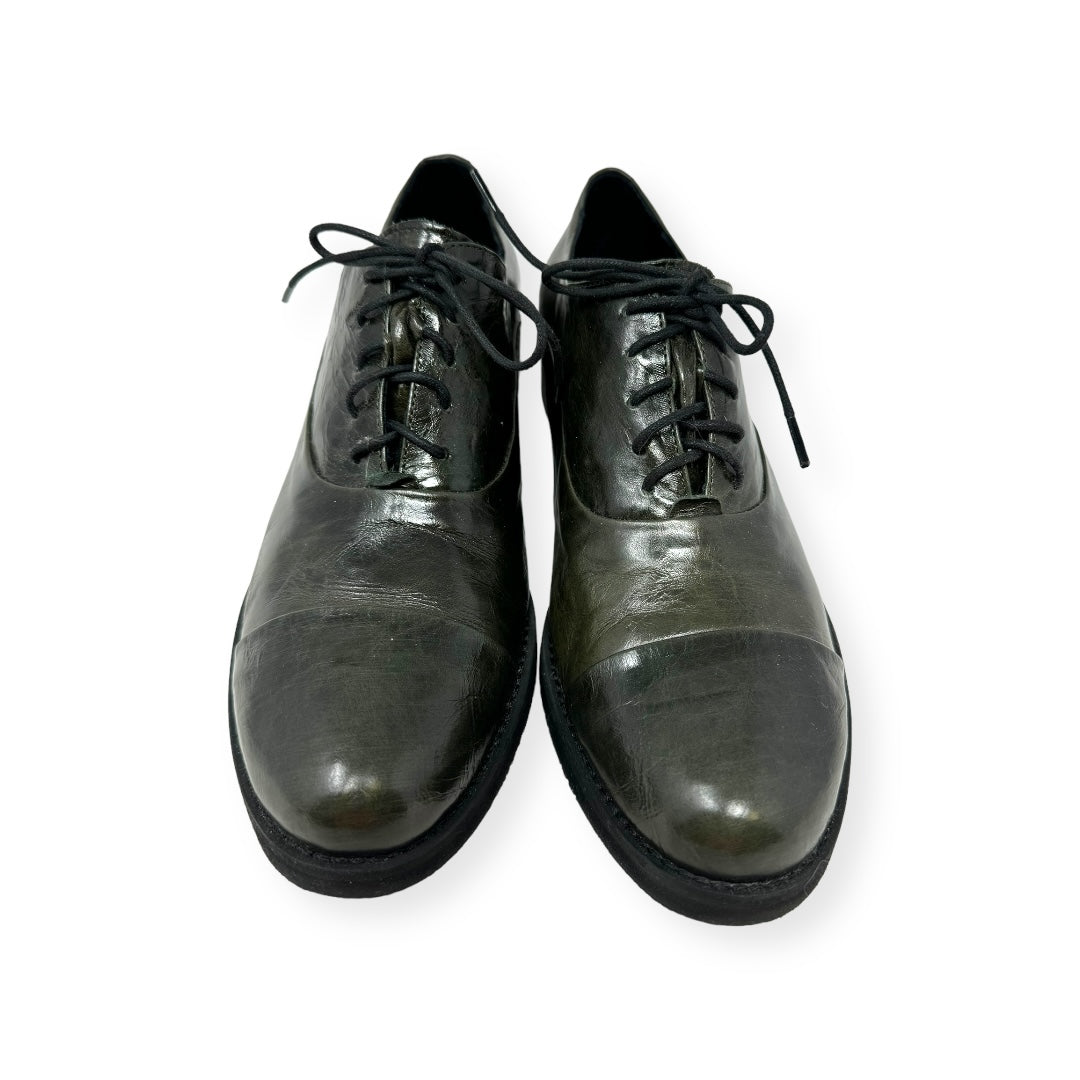 Green Shoes Flats Cma, Size 9