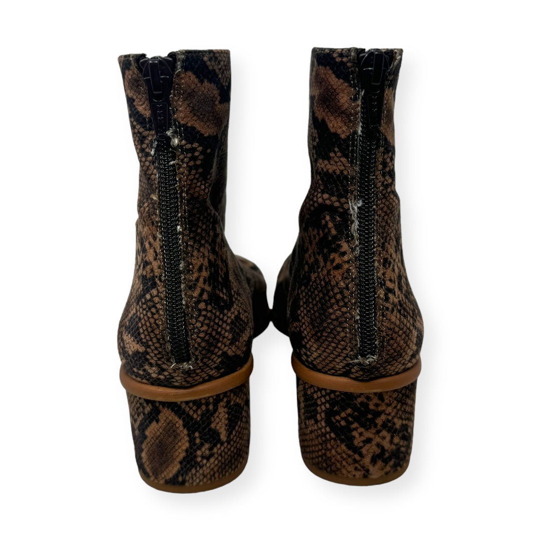 Snakeskin Print Boots Ankle Heels Anthropologie, Size 9