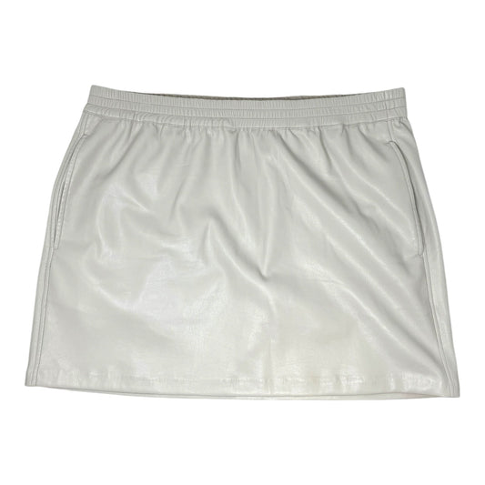 Skirt Mini & Short By Babaton In Cream, Size: Xl