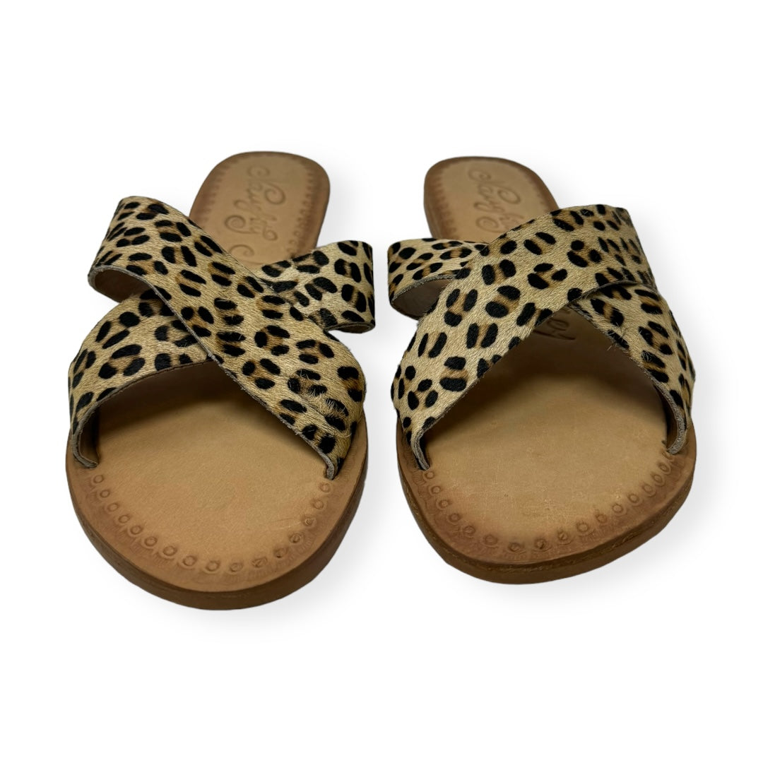 Animal Print Sandals Flats Naughty Monkey, Size 8.5