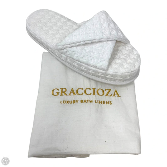 Aura Slippers By Graccioza In White, Size: 5.5
