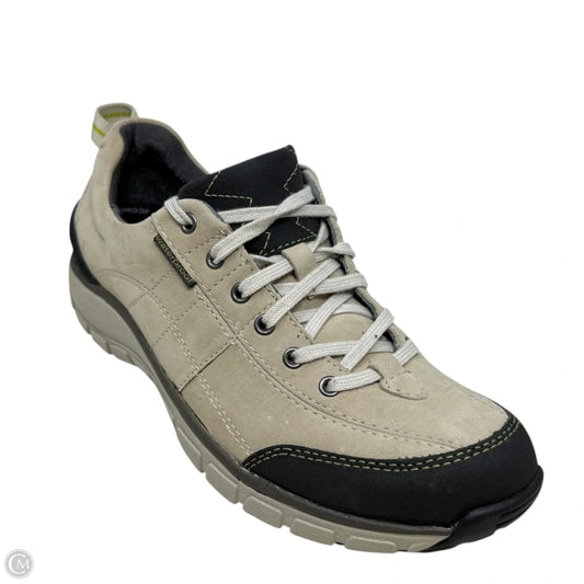 Shoes Athletic By Clarks In Cream, Size: 7