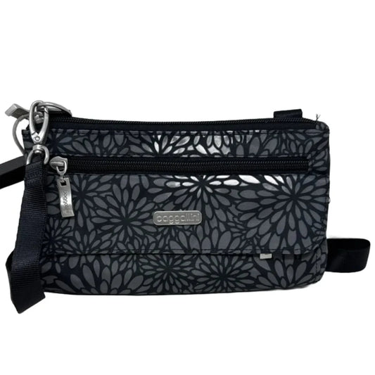 Crossbody By Baggallini, Size: Small