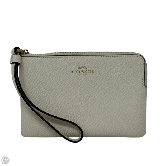 Corner Zip Wristlet Designer By Coach, Size: Medium