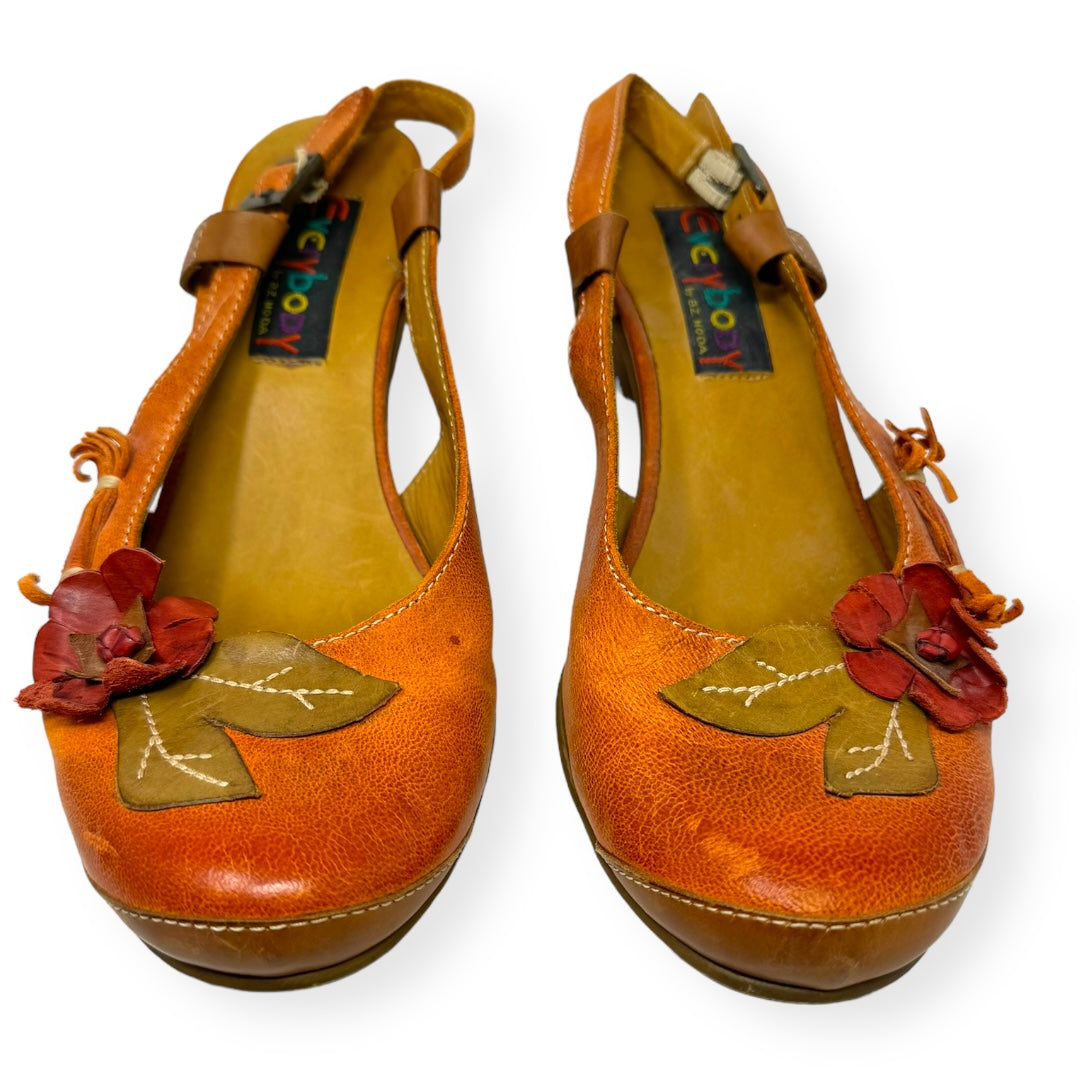 Vintage Leather Flower Appliqué Slingback Heels Everybody By B.Z. Moda , Size 9.5