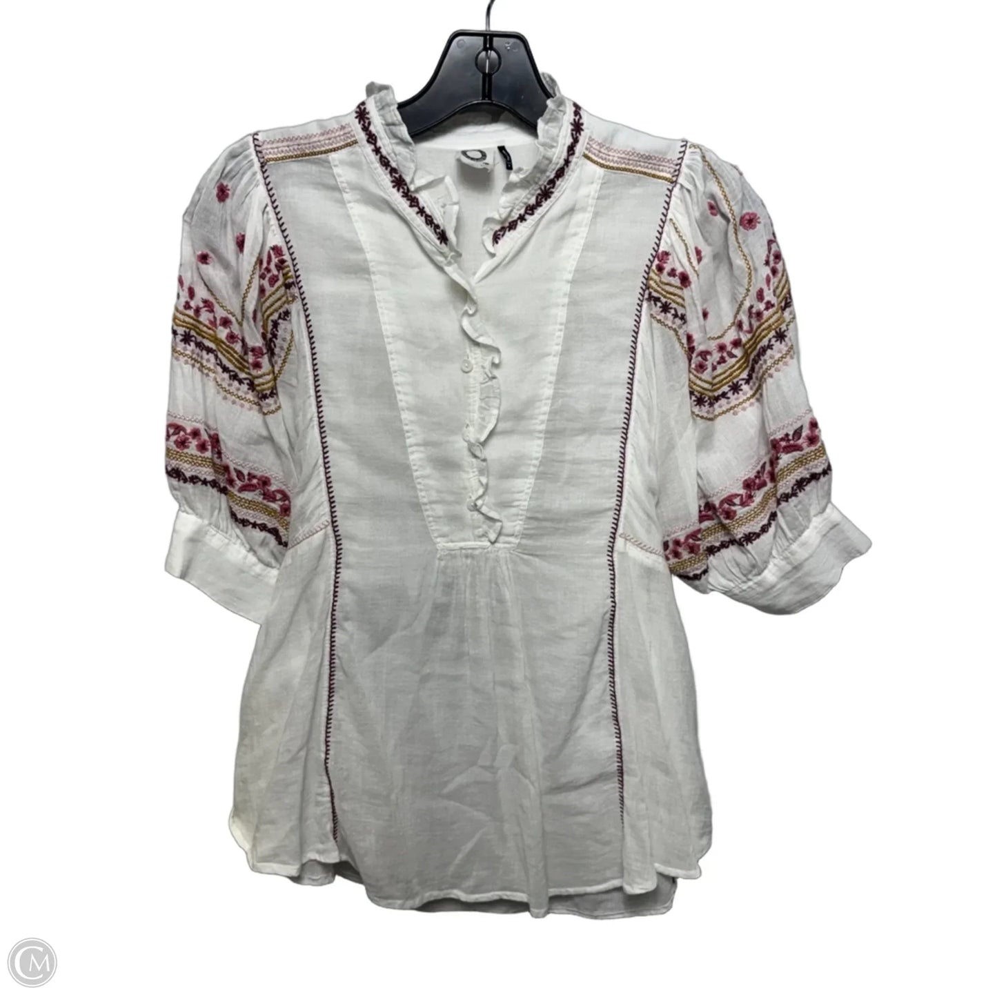 Top Short Sleeve By Akemi And Kin In White, Size: S
