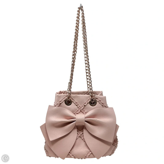 Chain Strap Bow Shoulder Bag By Betsey Johnson, Size: Medium
