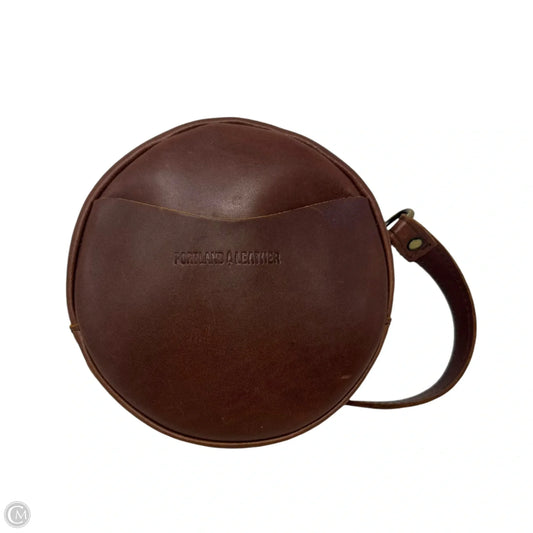 Circle Crossbody Handbag Leather By Portland Leather, Size: Medium