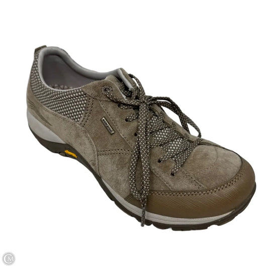Paisley Waterproof Shoes Sneakers By Dansko In Taupe, Size: 9.5 (40)