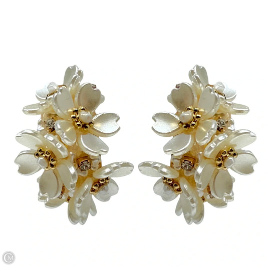 Faux Pearl Cluster Flower Hoop Earrings