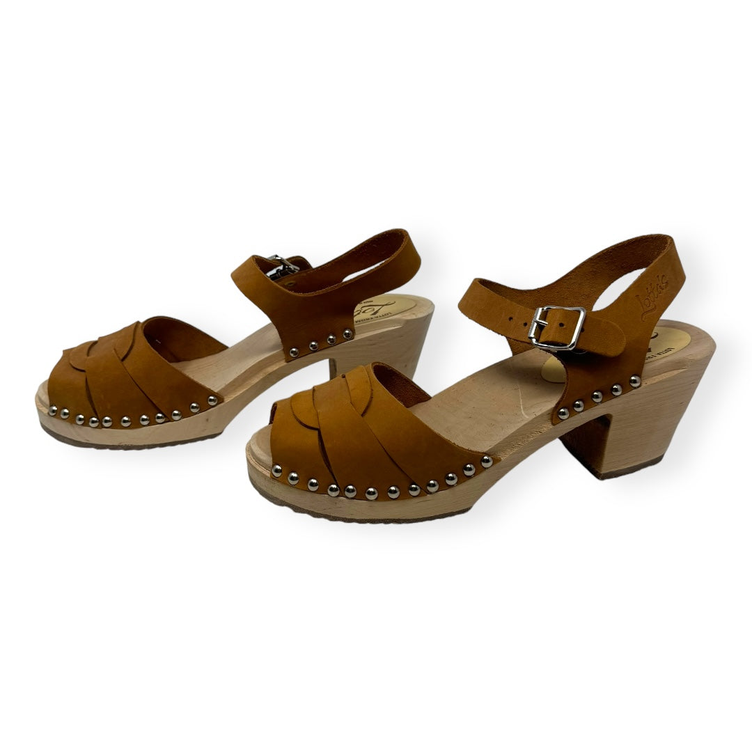 Peep Toe Stud Clogs in Brown Oiled Nubuck Leather Lotta From Stockholm, Size 11