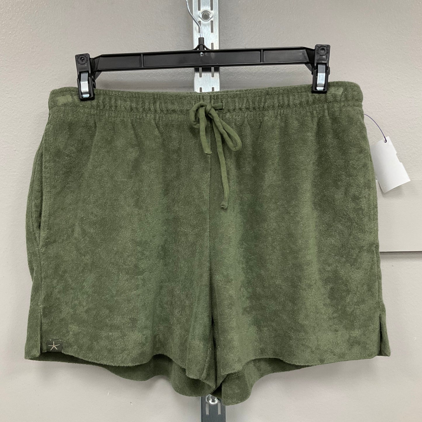 SHORTS by BAREFOOT DREAMS In GREEN, Size: XS