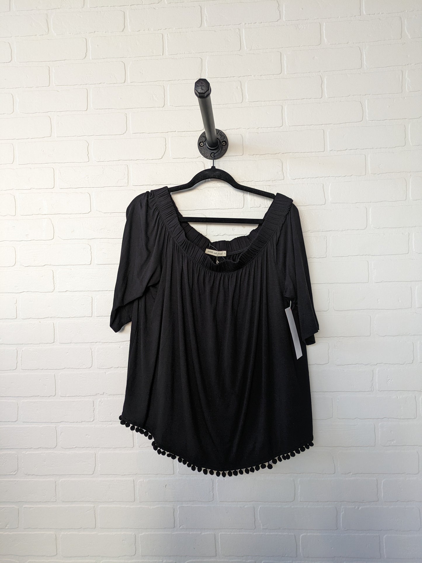 Top Short Sleeve By Pebble And Stone  Size: 1x