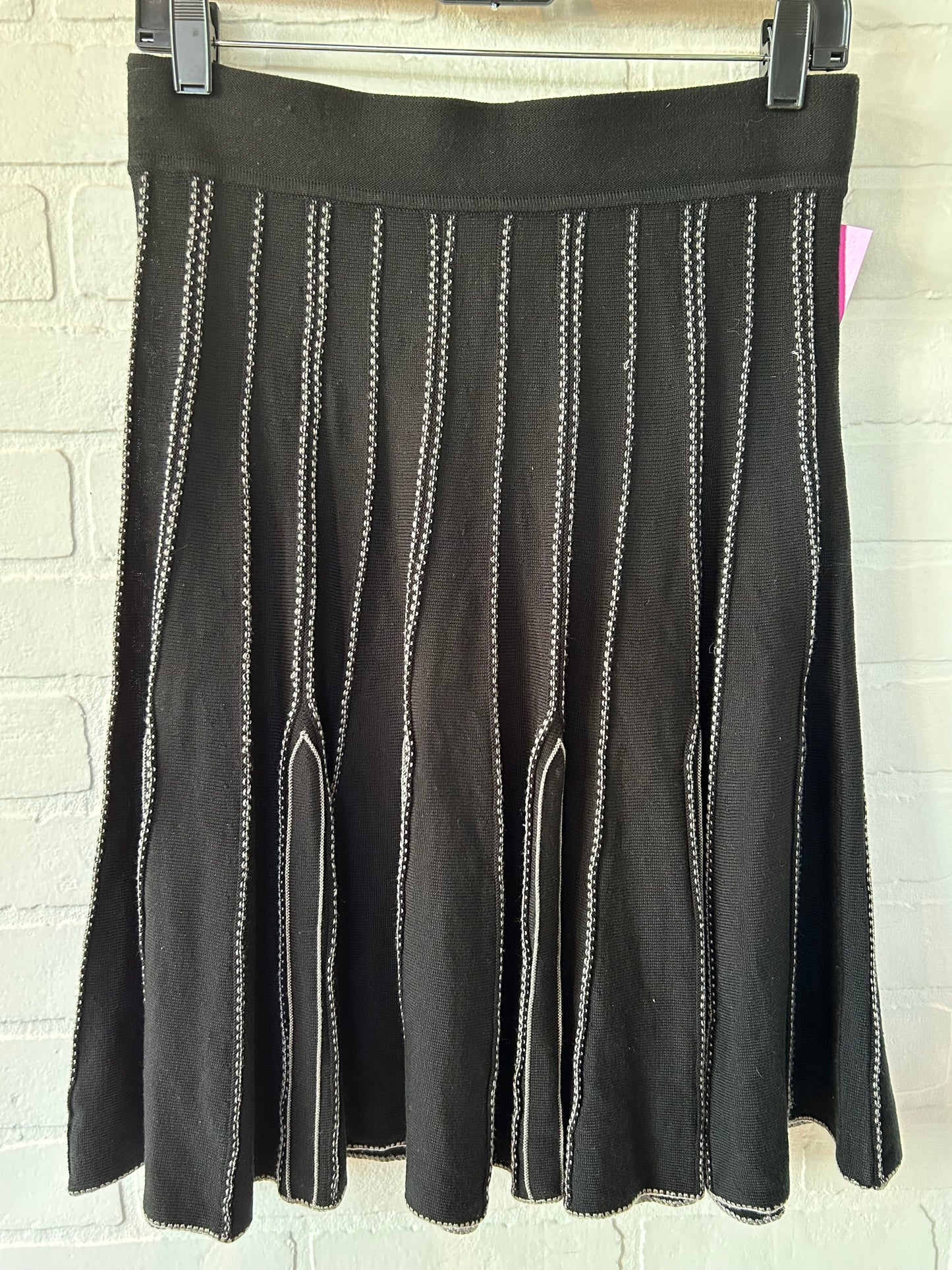 Black & White Skirt Midi Puravida, Size 8