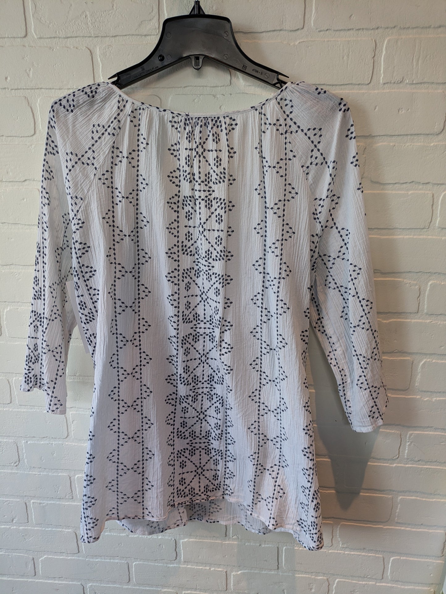 White Top Long Sleeve Jm Collections, Size Xl