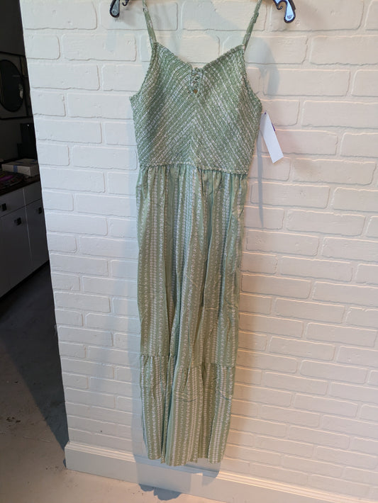 Green & White Jumpsuit Clothes Mentor, Size M