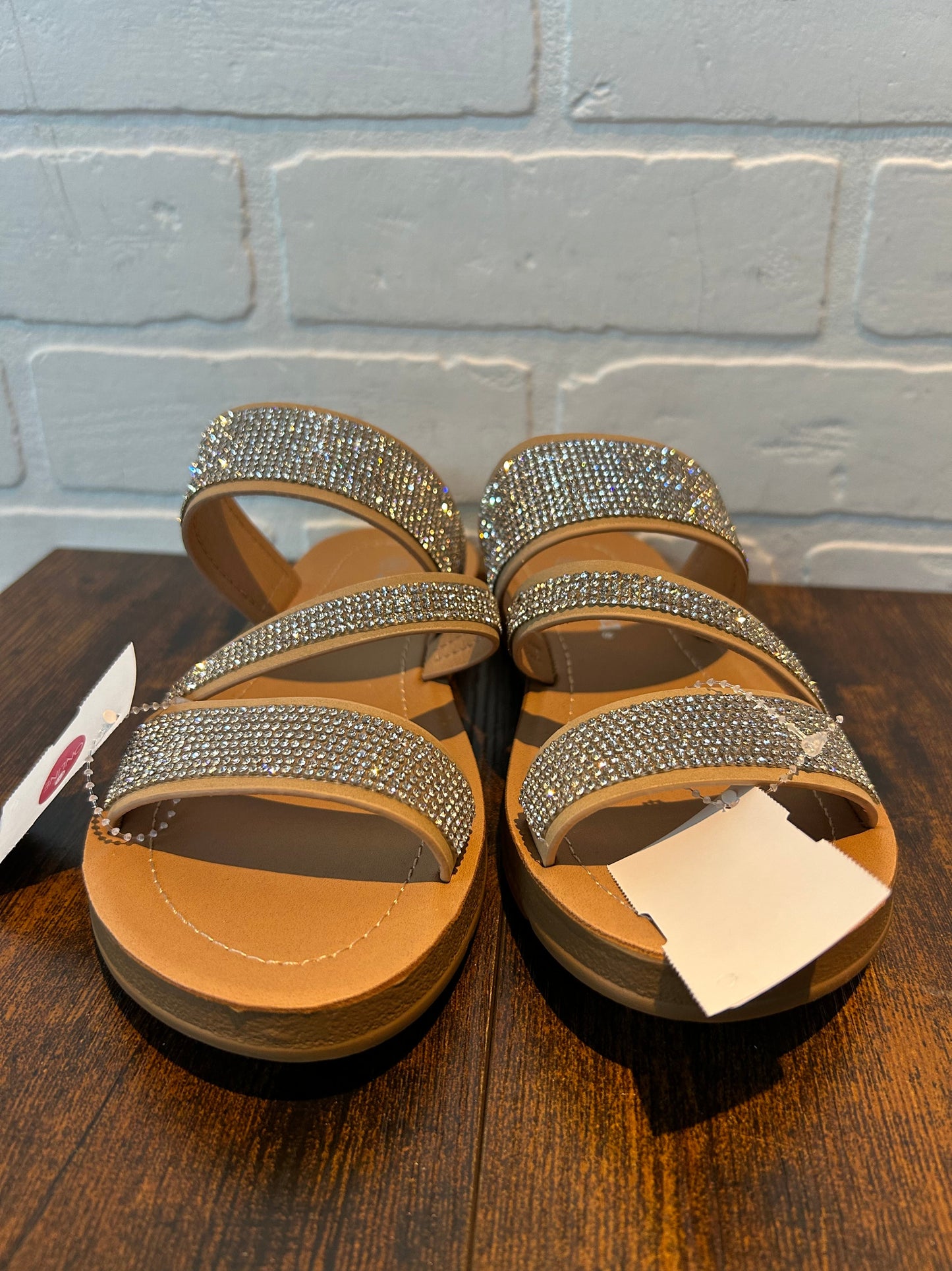 Silver & Tan Sandals Flats Soda, Size 6