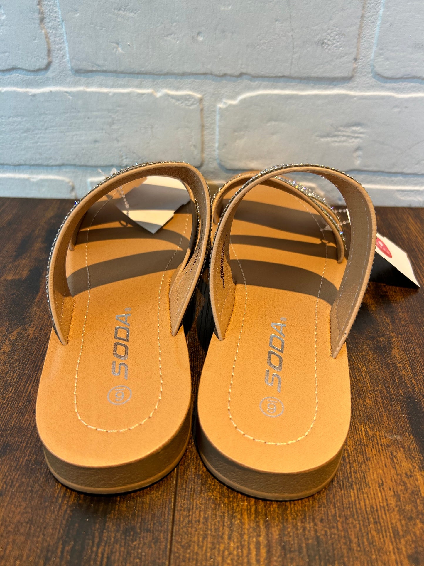Silver & Tan Sandals Flats Soda, Size 6