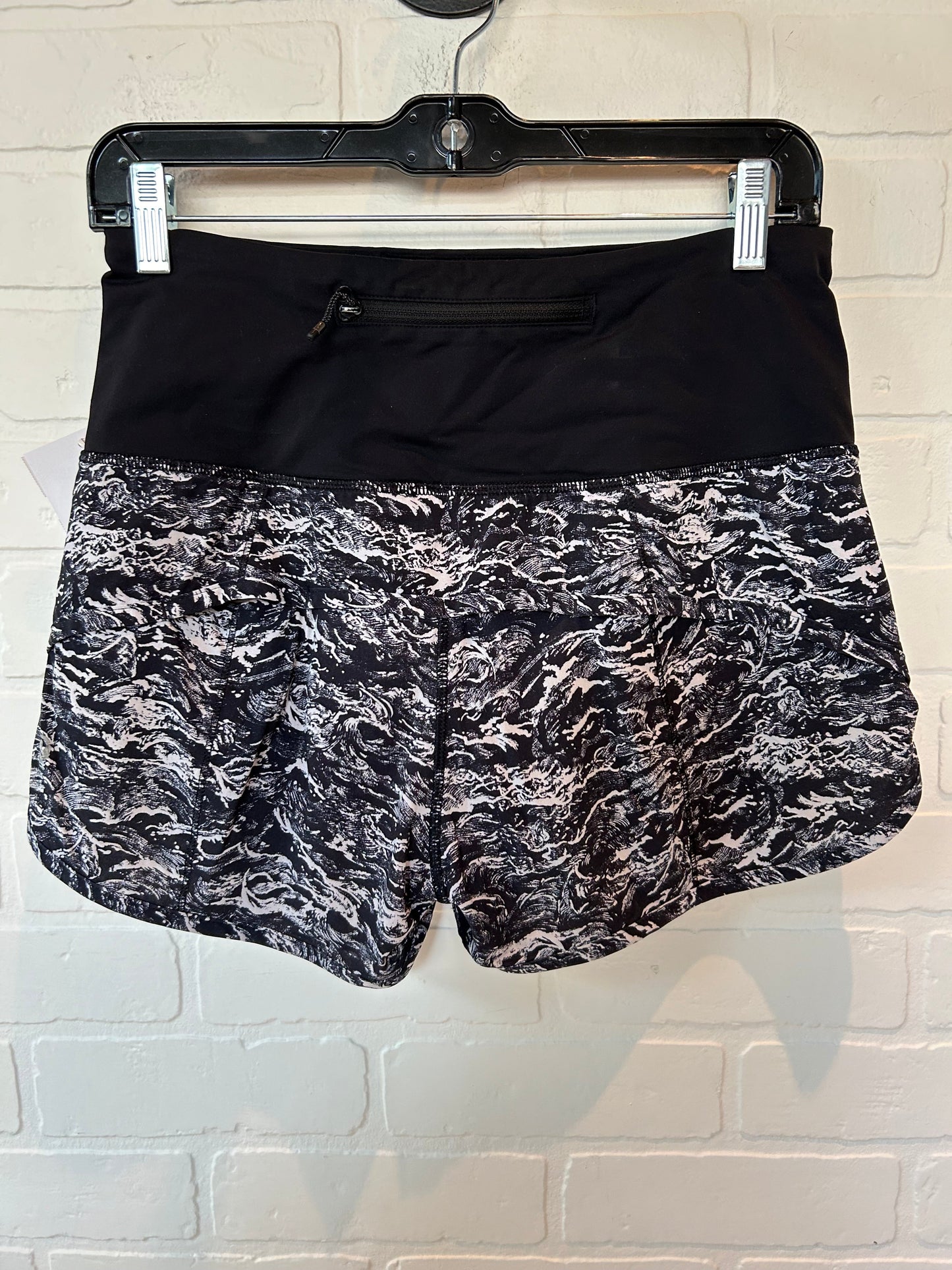 Black & White Athletic Shorts Lululemon, Size 6