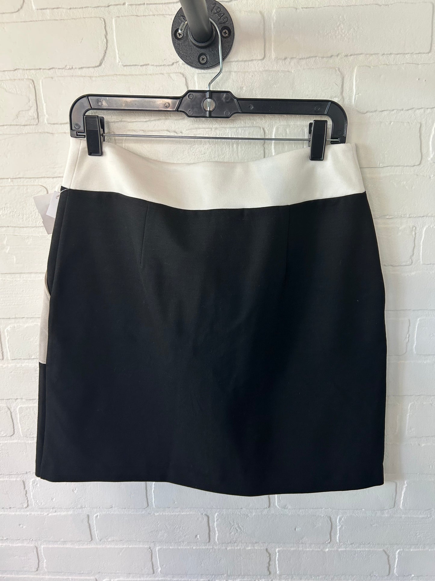 Skirt Mini & Short By Inc In Black & White, Size: 6