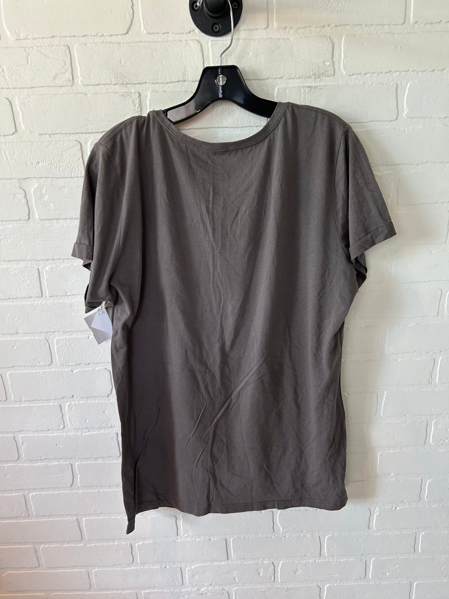 Top Short Sleeve Basic By Clothes Mentor In Grey & Pink, Size: 2x