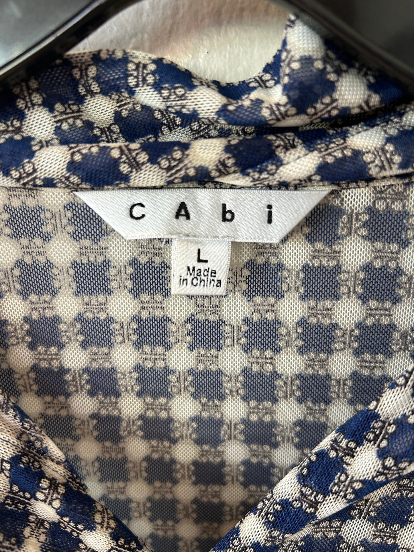 Top Long Sleeve By Cabi In Blue & White, Size: L