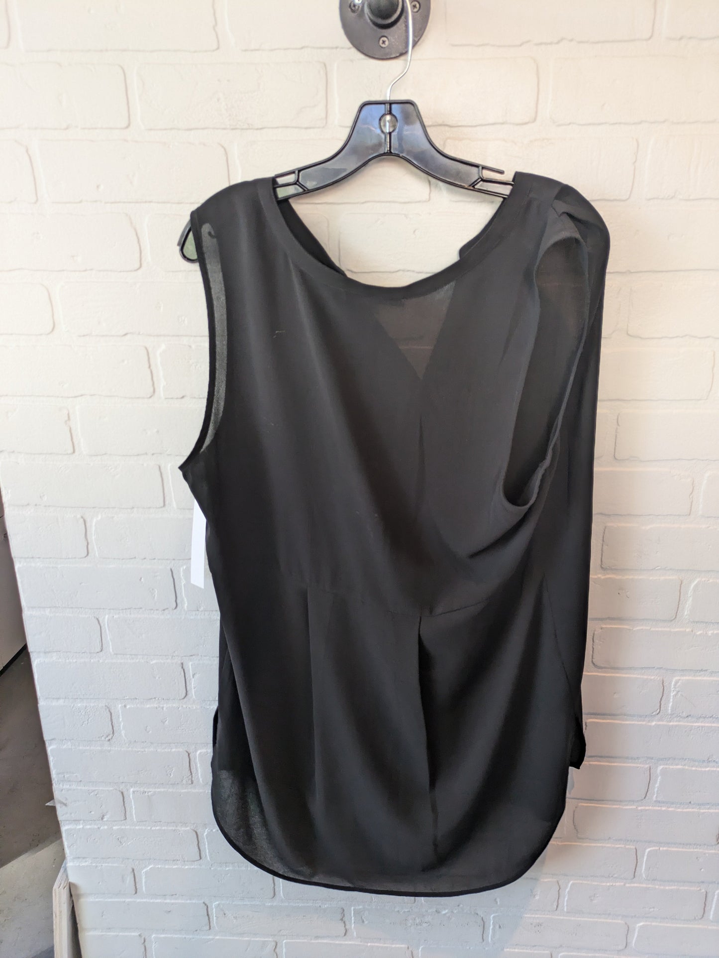 Top Sleeveless By Daniel Rainn In Black, Size: Xl