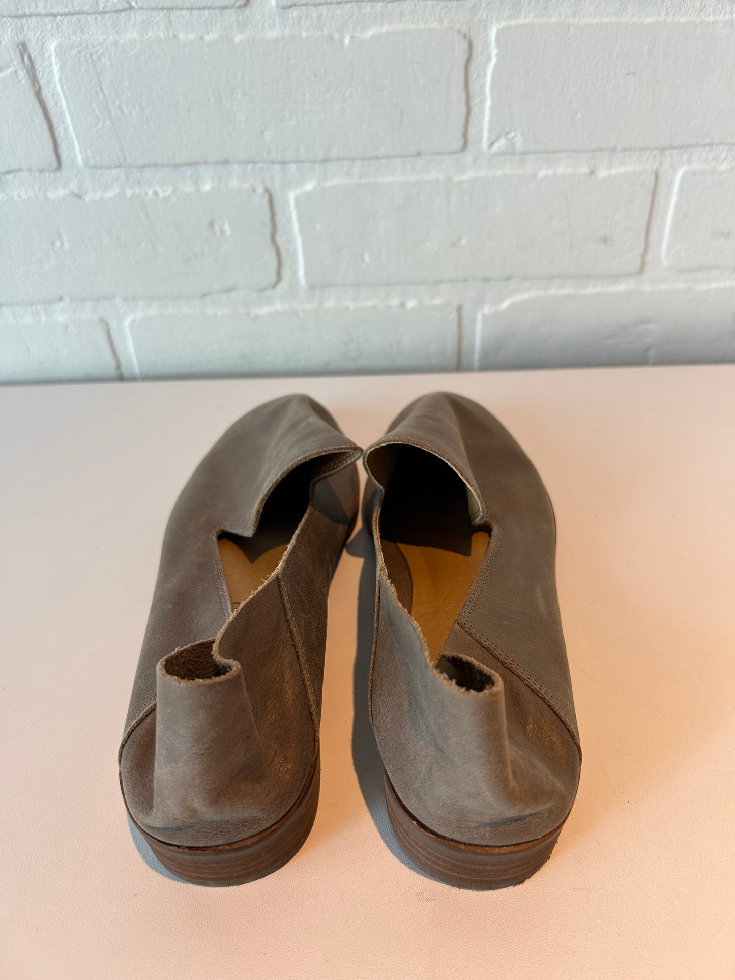 SHOES FLATS LUCKY BRAND in BROWN, Size: 6