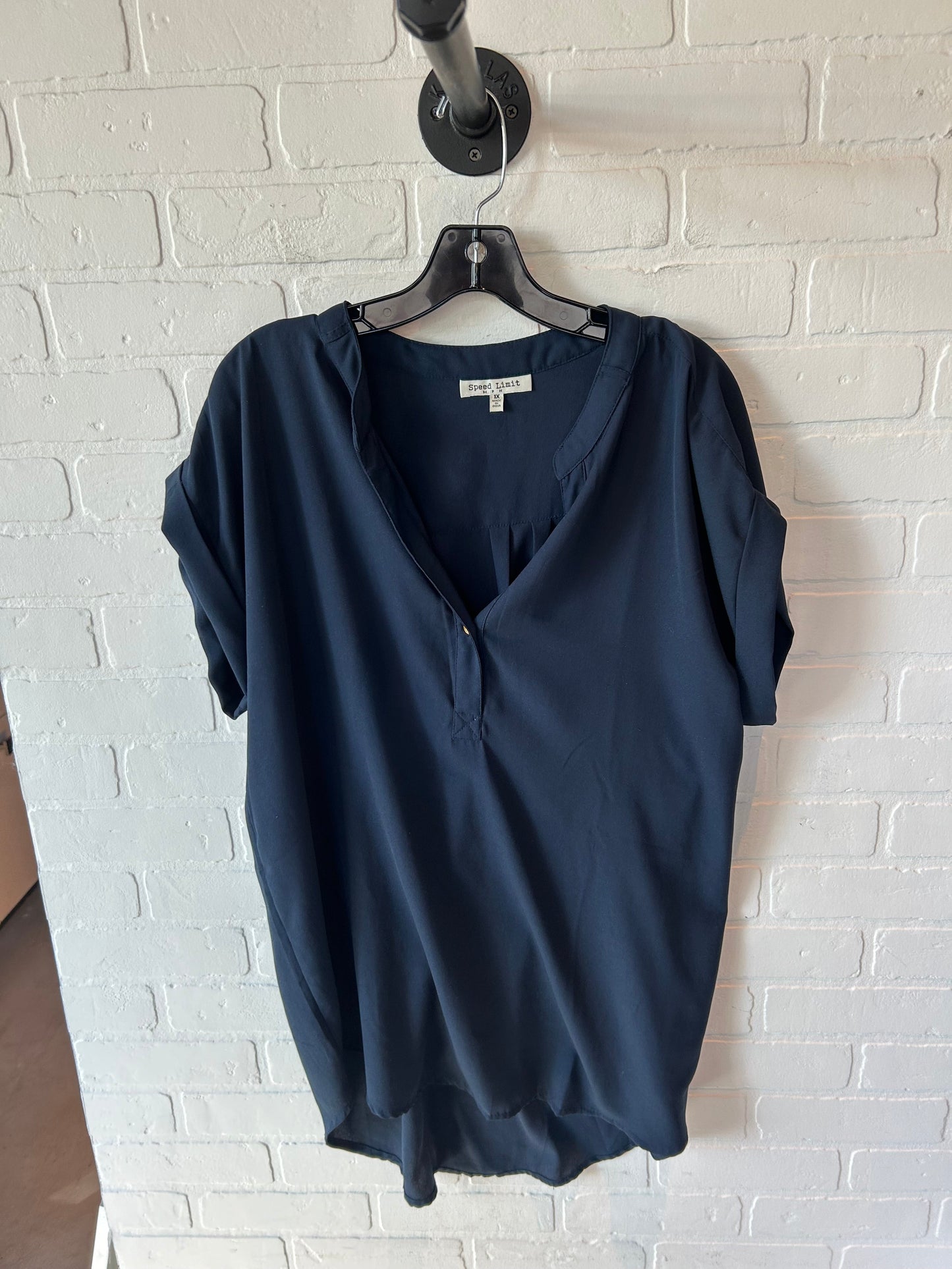 Top Short Sleeve By Clothes Mentor In Navy, Size: 1x