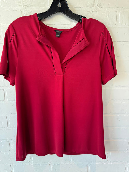 Top Sleeveless By Ann Taylor In Red, Size: S