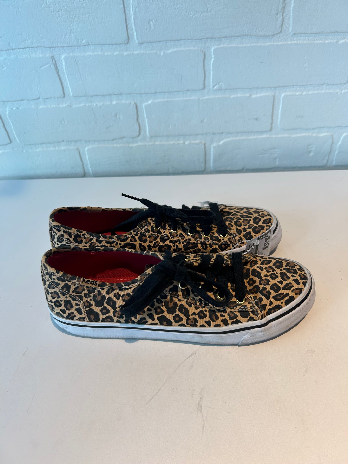 Shoes Sneakers By Keds In Animal Print, Size: 6