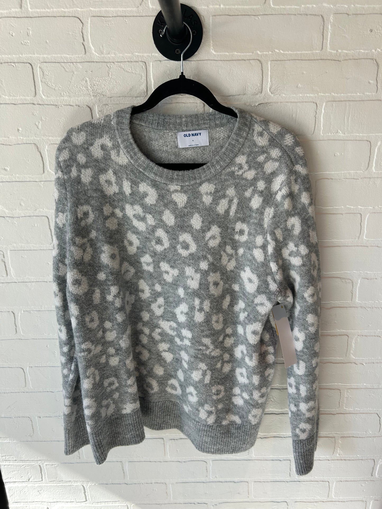 Sweater By Old Navy In Grey & White, Size: Xl