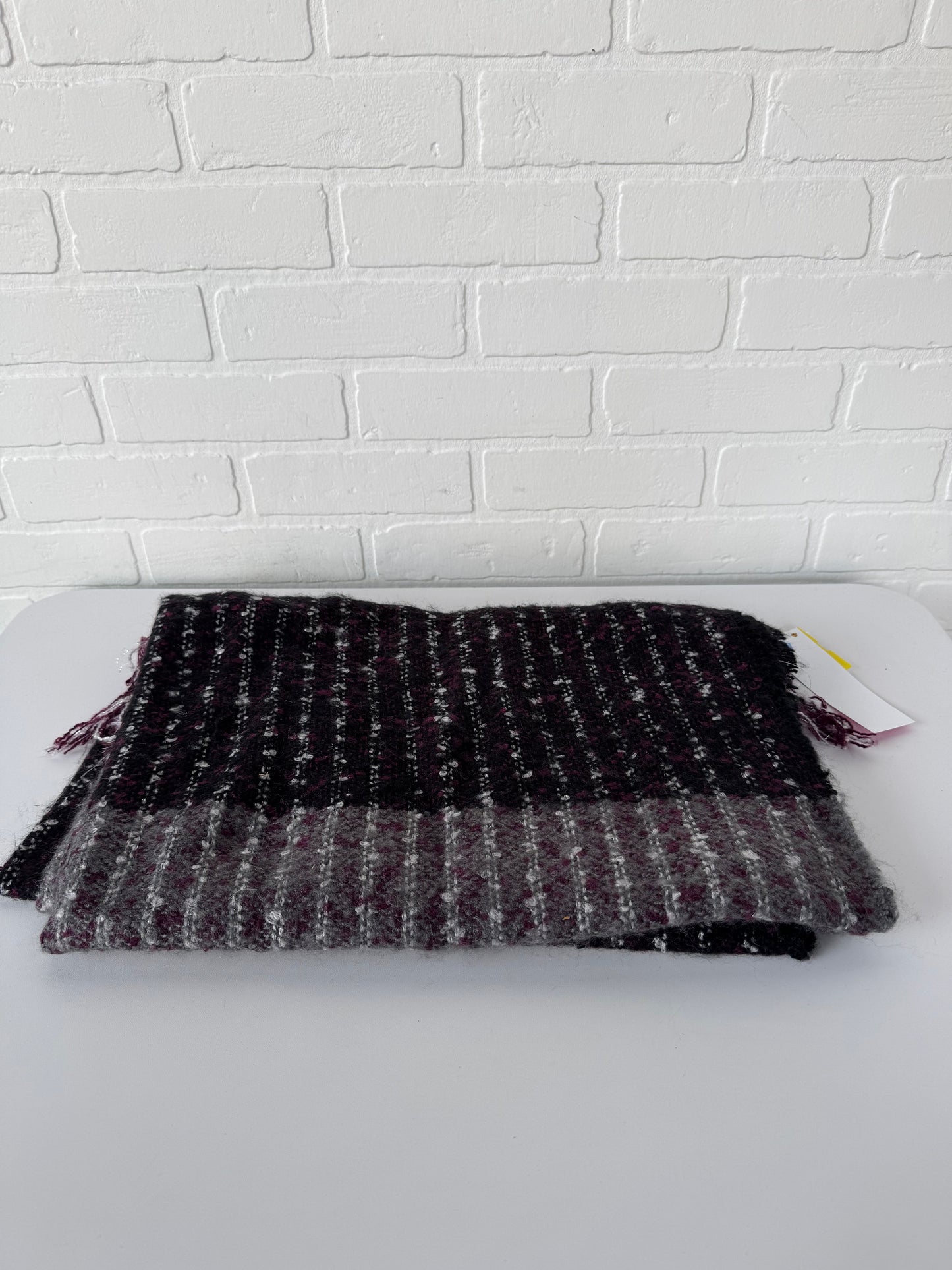 Scarf Winter By Simply Vera In Black & Purple