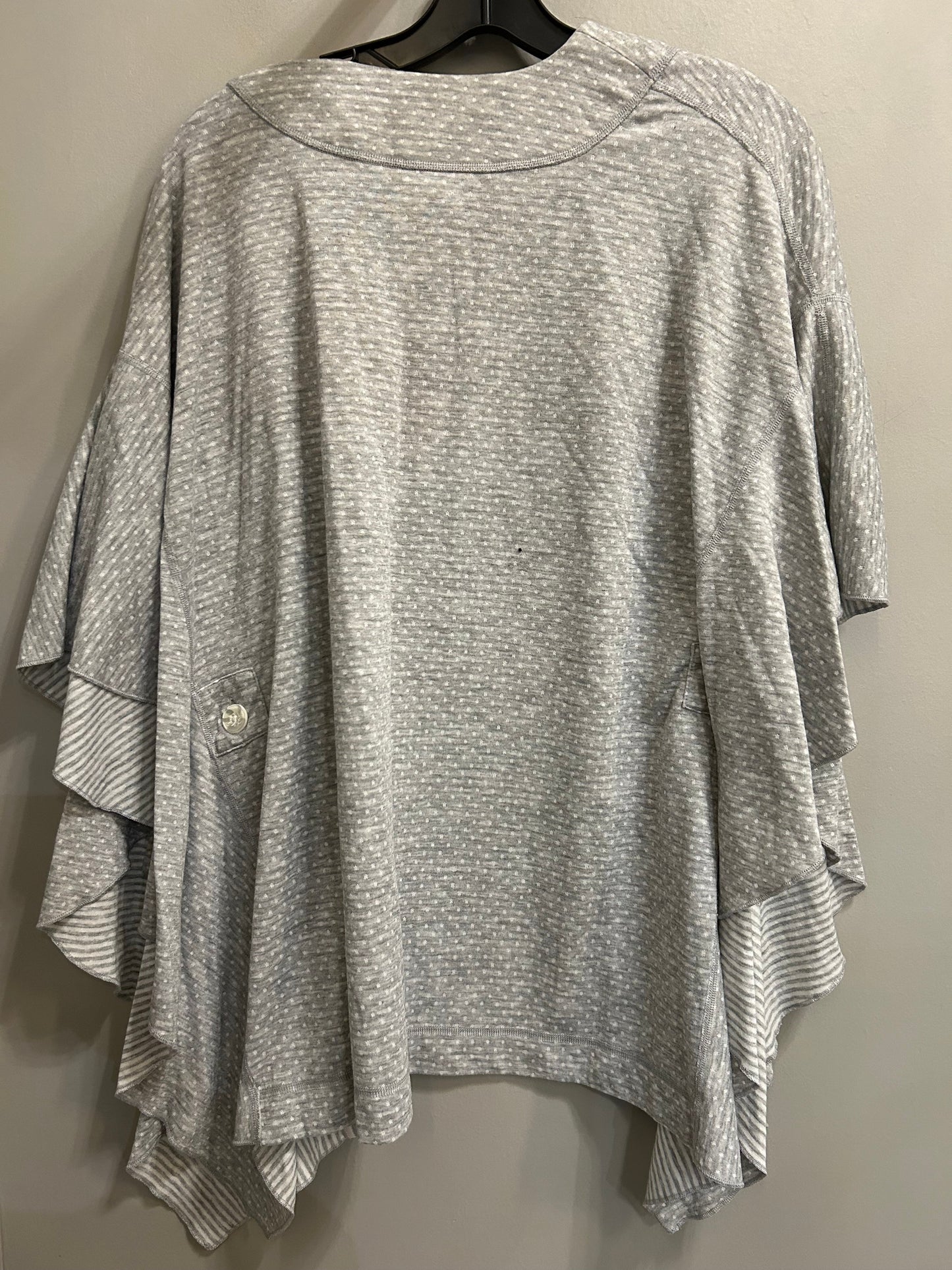 Cardigan By Cabi In Grey & White, Size: Xs