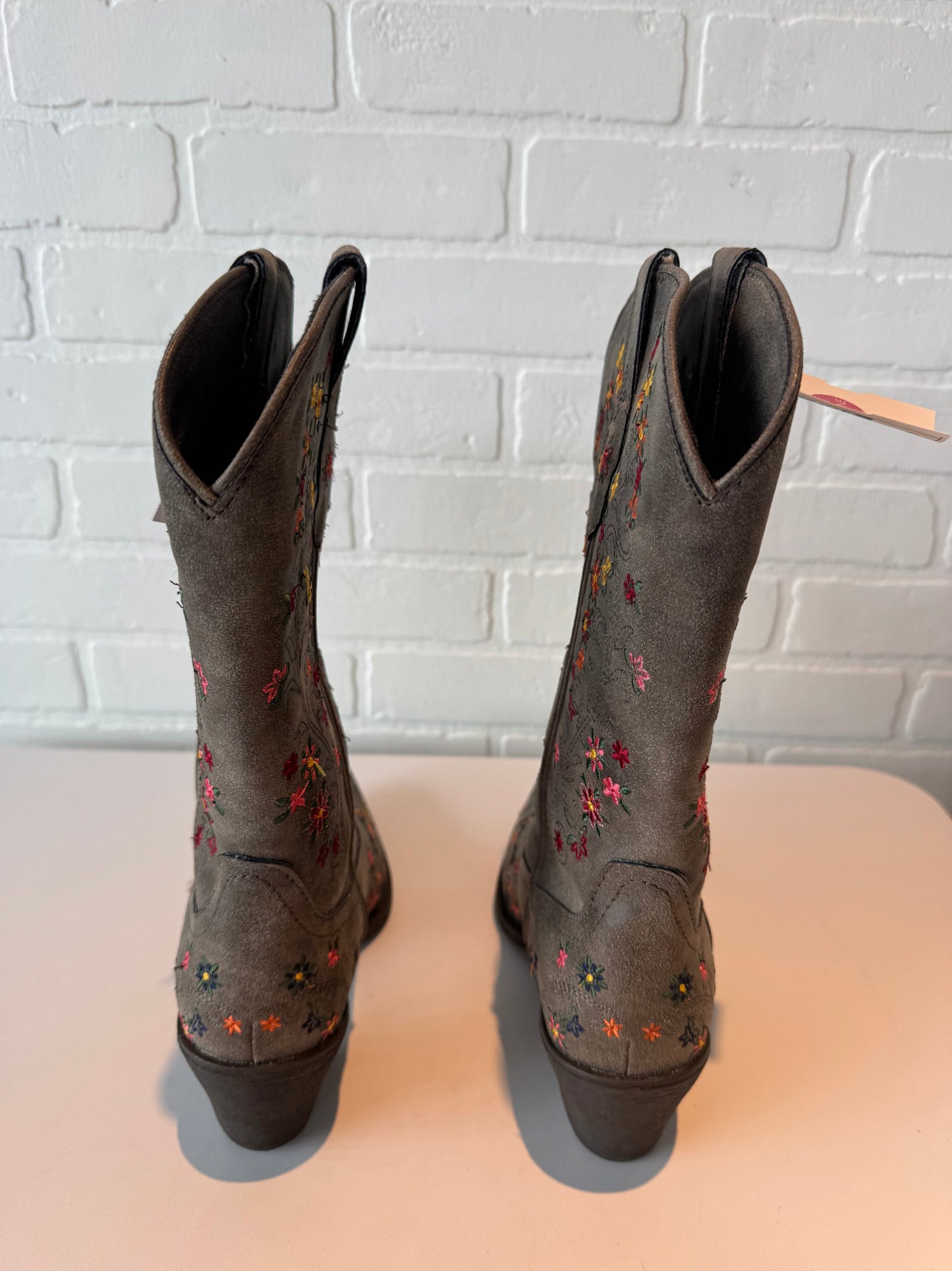 Boots Western By Roper In Brown & Orange, Size: 8