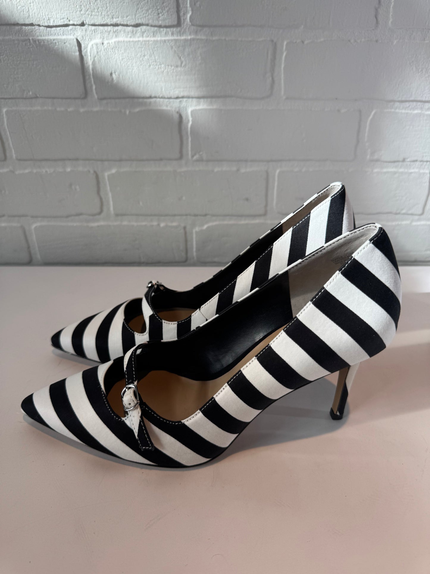 Shoes Heels Stiletto By Ann Taylor In Black & White, Size: 8.5