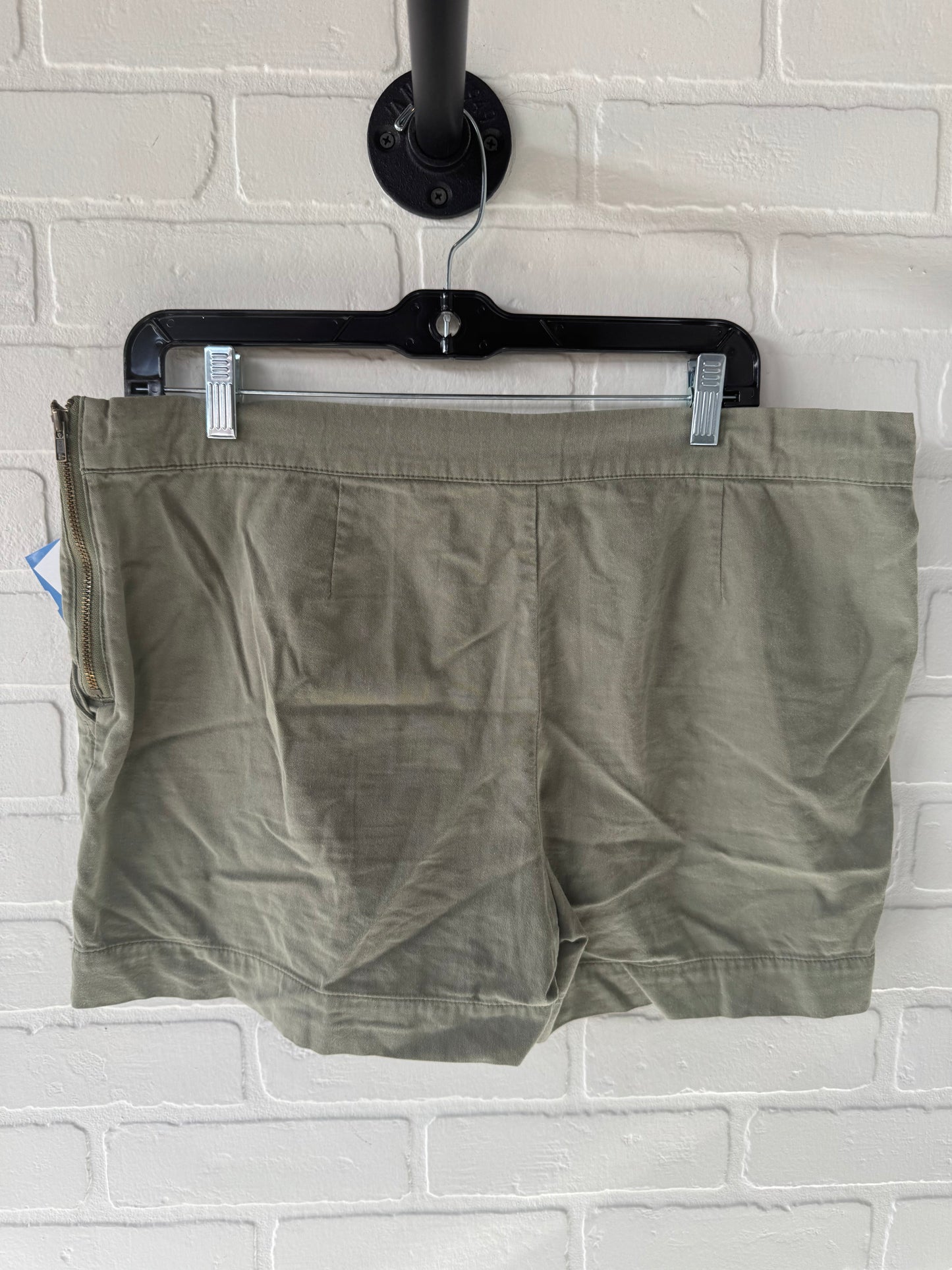 Shorts By Cabi In Green, Size: 10