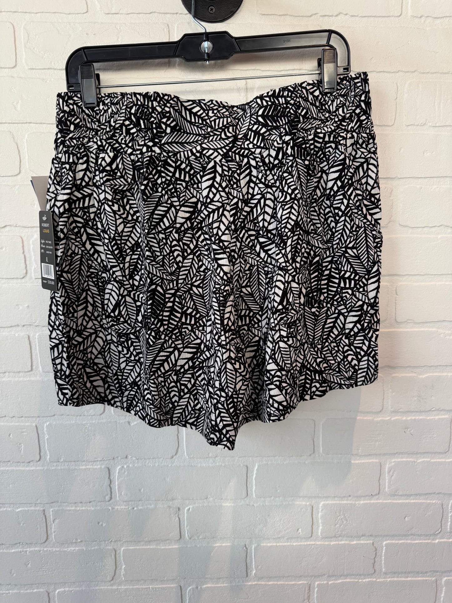 Shorts By Robert Louis In Black & White, Size: 12