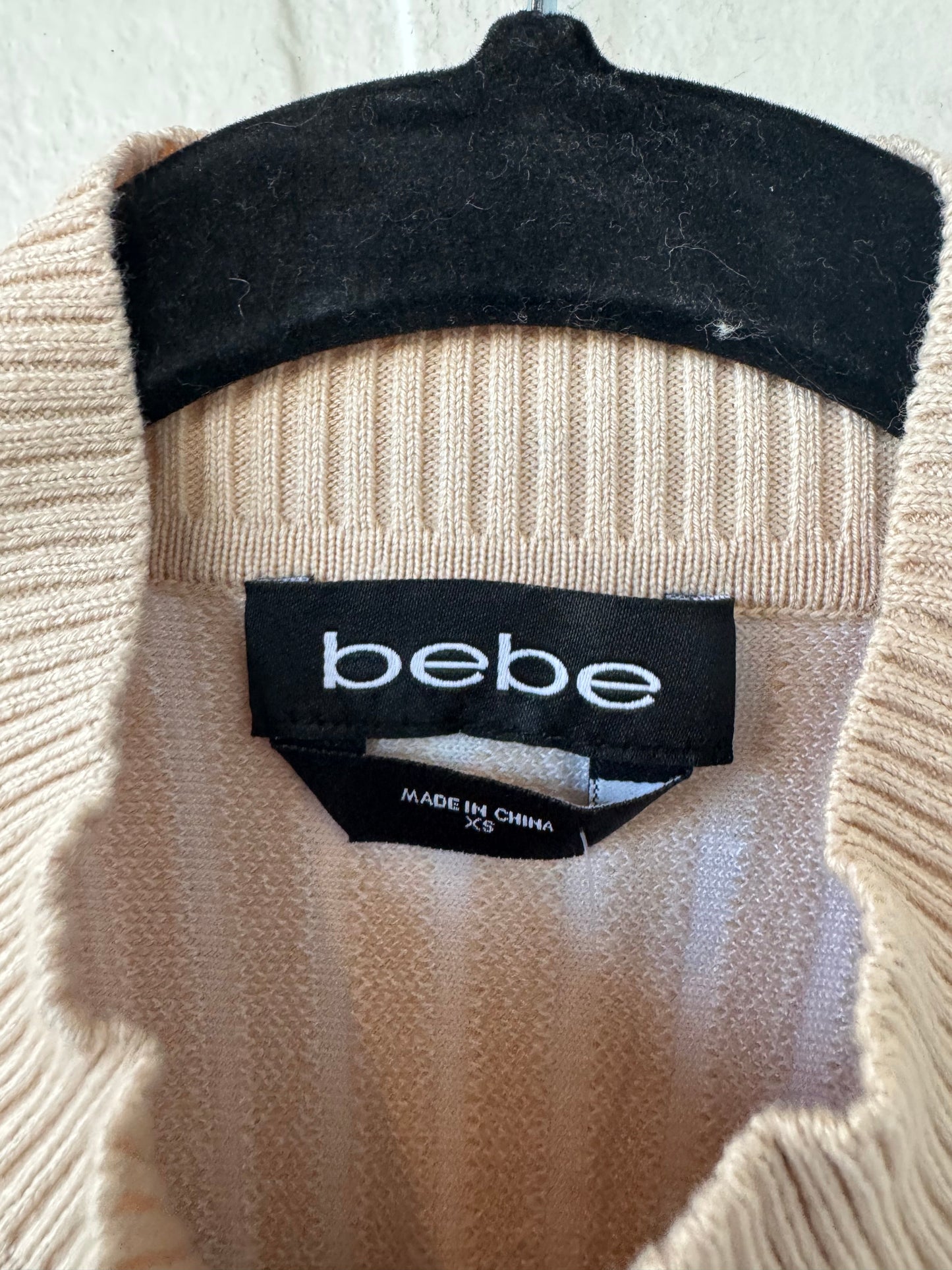 Vest Sweater By Bebe In Tan & White, Size: Xs