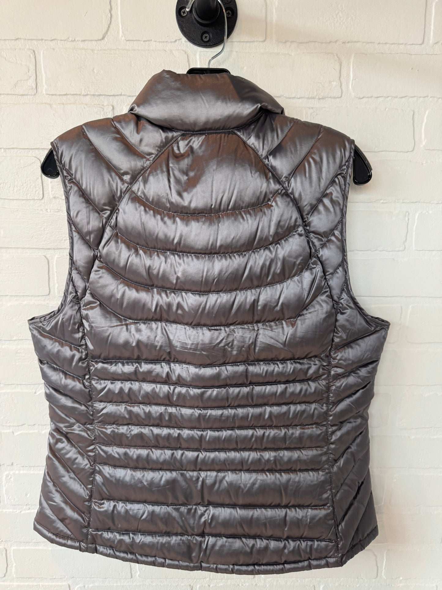 Vest Puffer & Quilted By Bernardo In Grey, Size: Lp