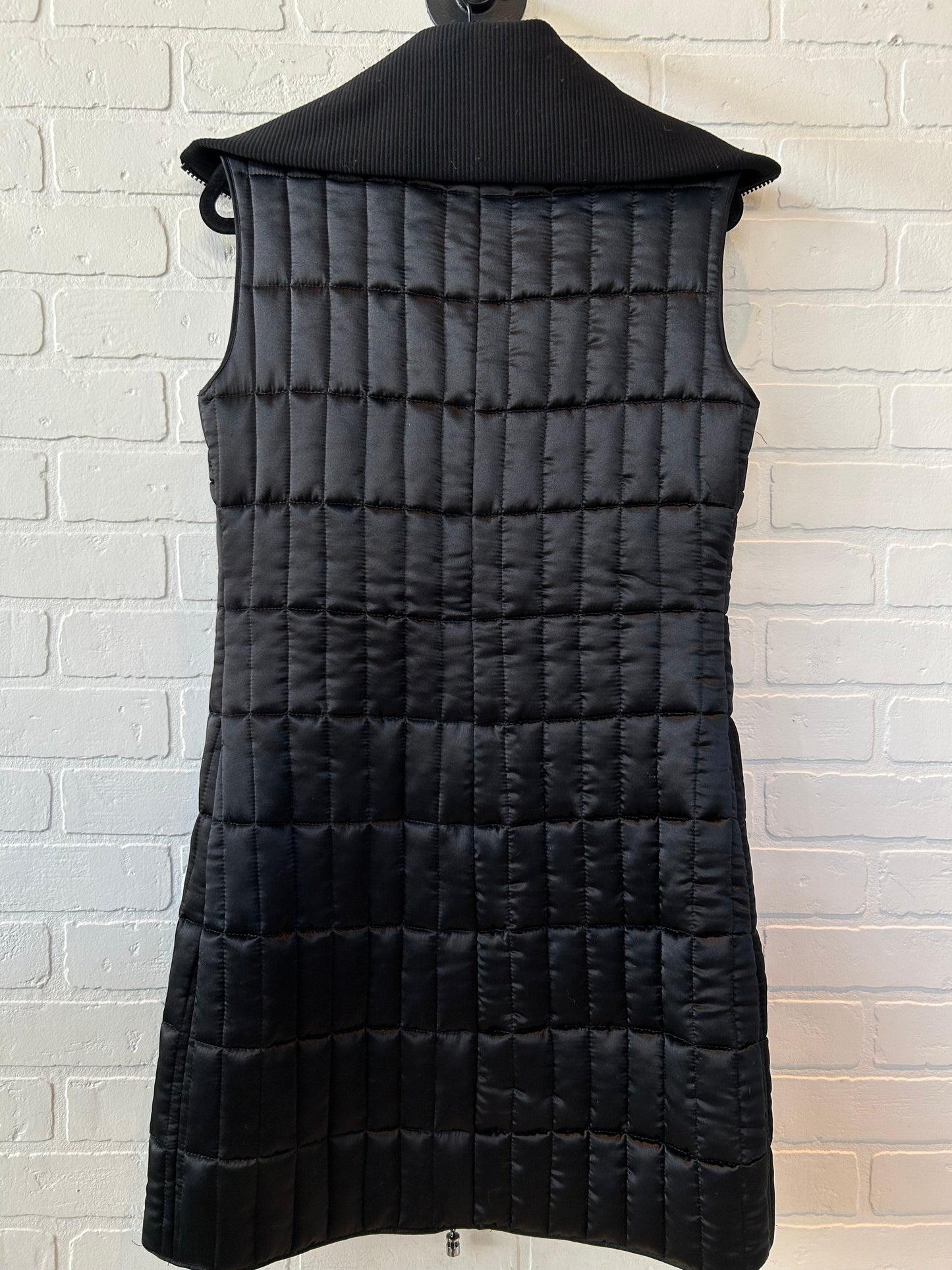 Vest Puffer & Quilted By MONIQUE LHUILLIER In Black, Size: M