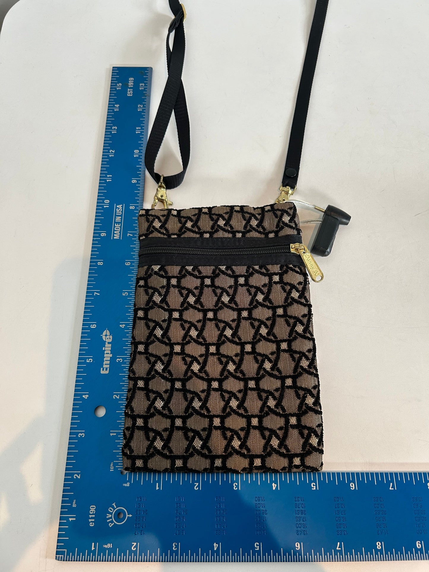 Crossbody By Clothes Mentor, Size: Small