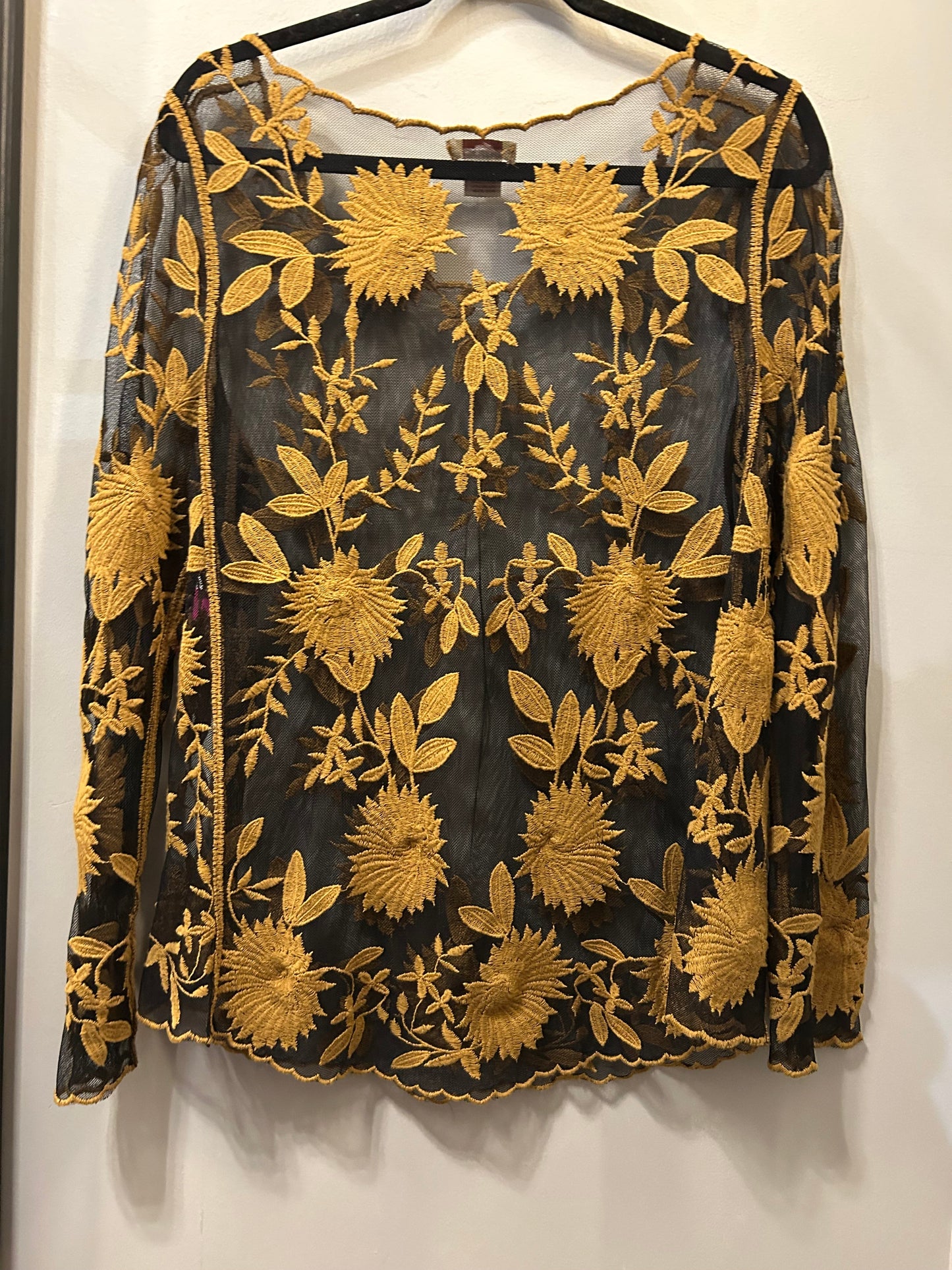 Top Long Sleeve By Sundance In Black & Gold, Size: M