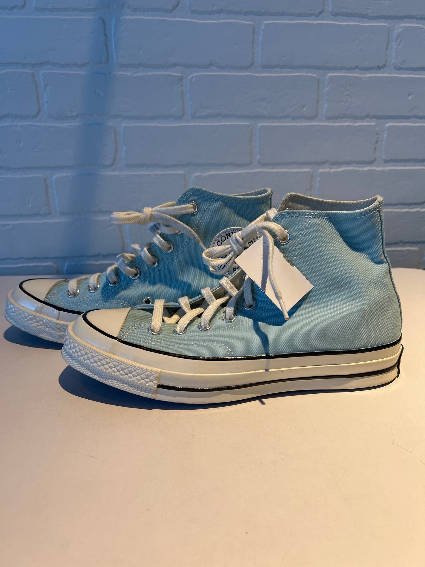 Shoes Sneakers By Converse In Blue & White, Size: 9