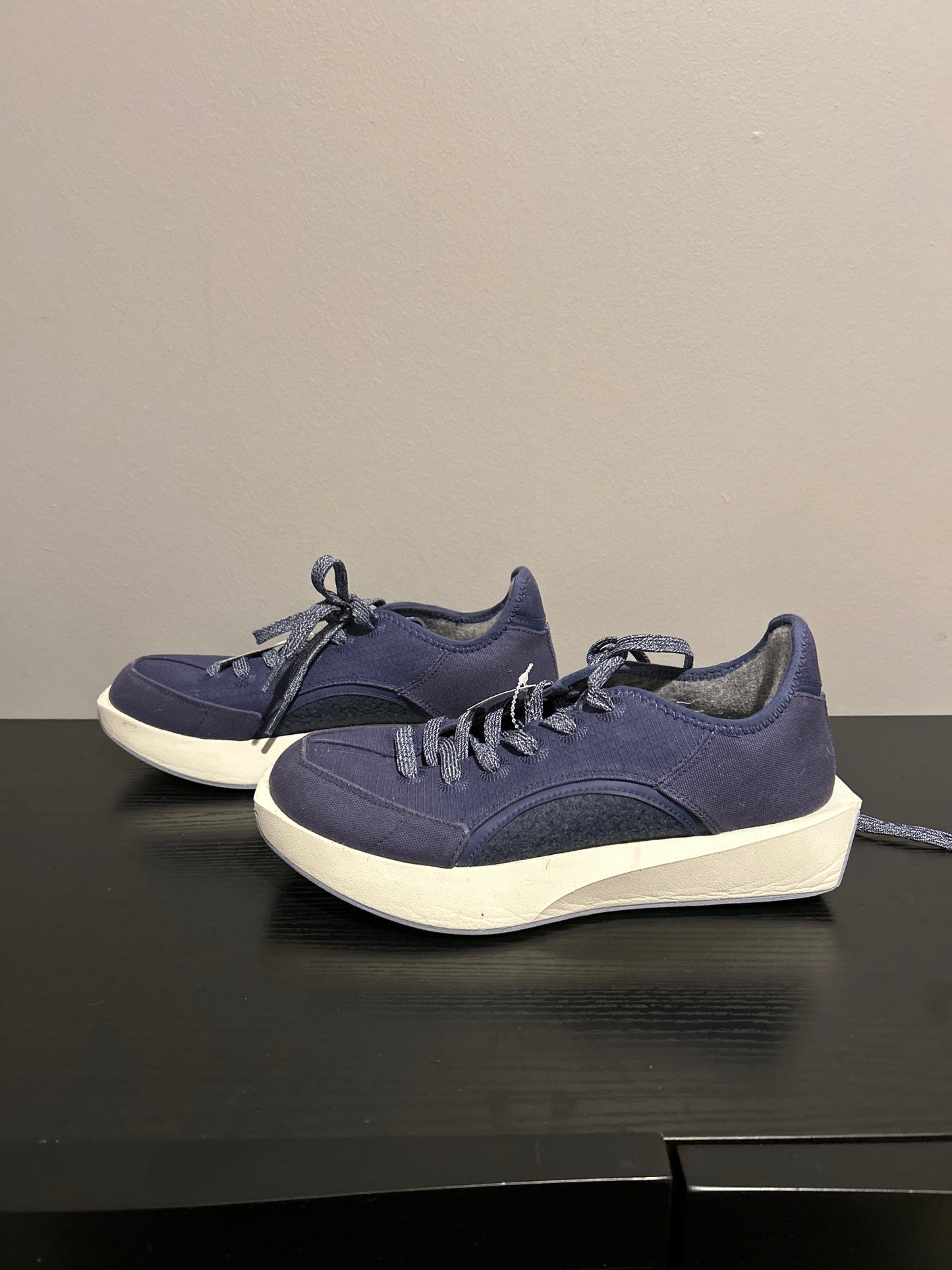 Shoes Sneakers By Allbirds In Blue, Size: 9